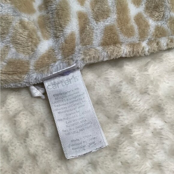 Carters Giraffe Lovey Security Blanket With Pacifier Holder - Picture 10 of 10
